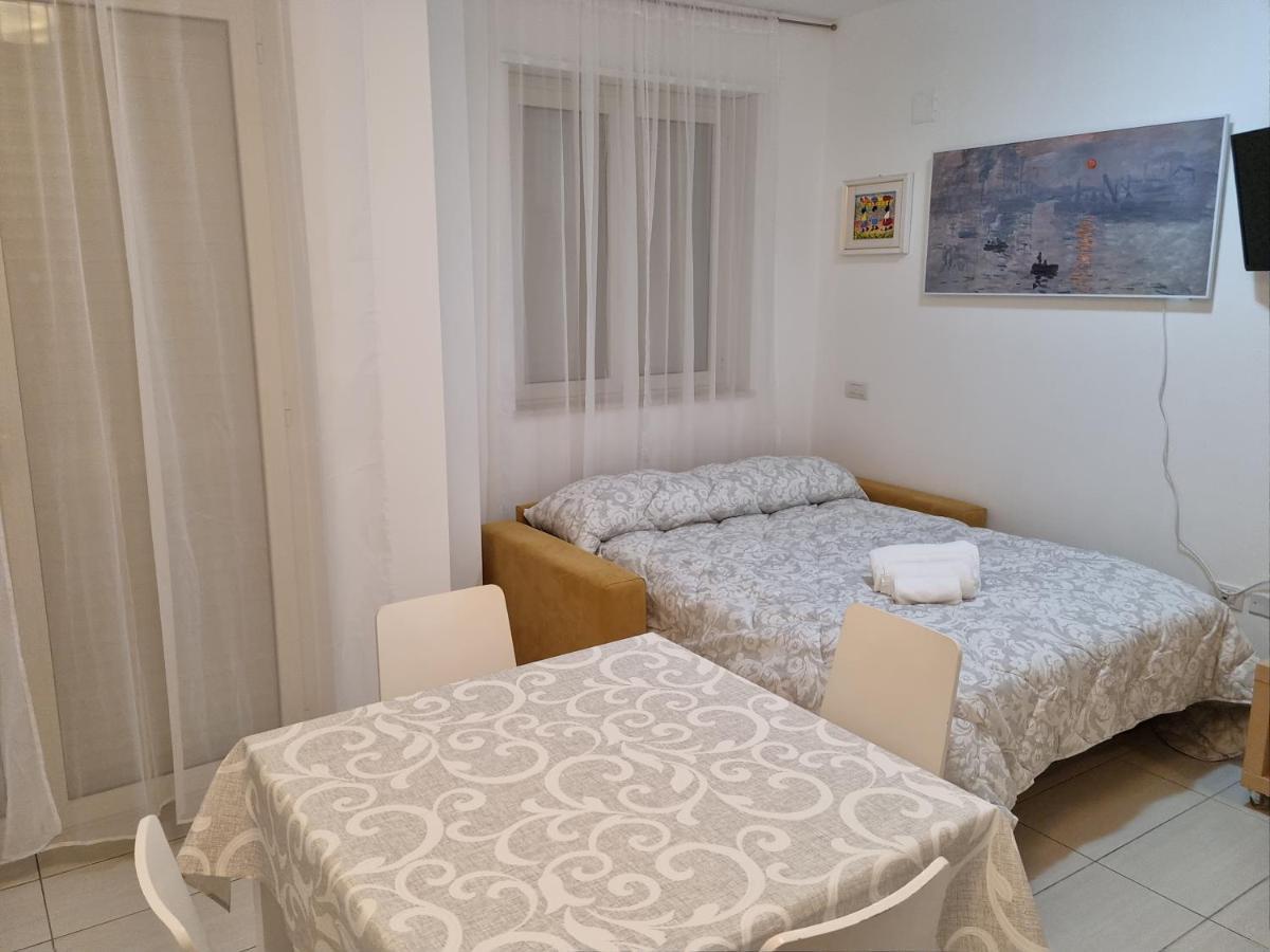 Апартаменти Casamare Alba Adriatica Frontemare Екстер'єр фото